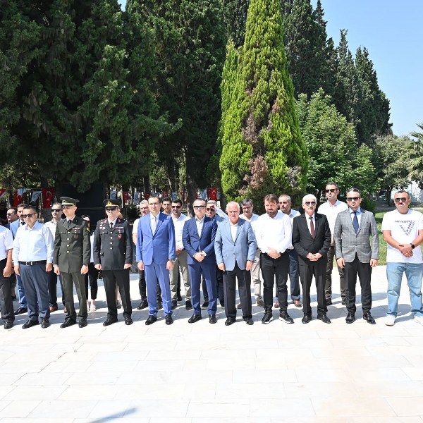 15 Temmuz Şehitlerini Anma, Demokrasi ve Milli Birlik Günü’nde Şehitlerimiz Törenlerle Anıldı